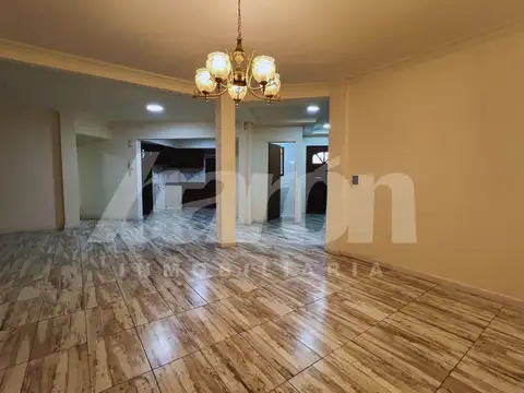 Casa en Venta en Remedios de Escalada, USD 230.000