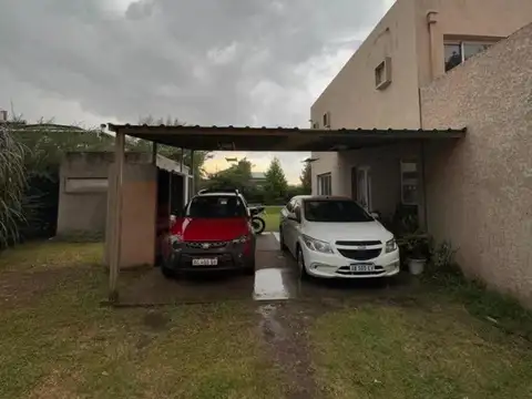 Casa en Venta con 6 cocheras