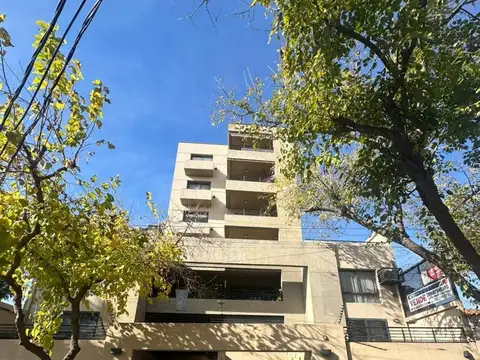 Roque Saenz Peña 1200