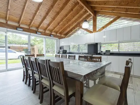 Casa en Venta con 1 cochera