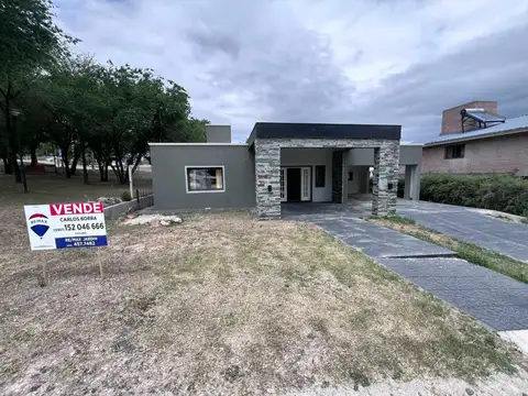 Casa en Venta con 1 cochera