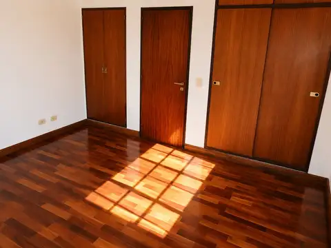Depto Tipo Casa en Venta al Este