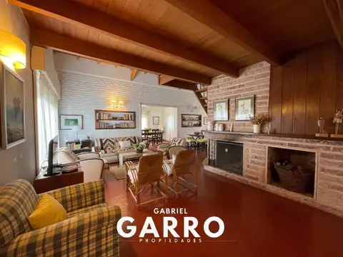 De Los Langostinos 299