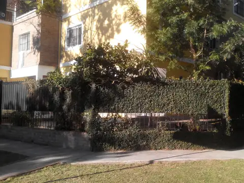 PH TIPO CASA CON ENTRADA INDEPENDIENTE 4 AMBIENTES CON COCHERA