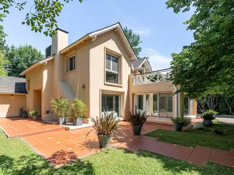 Lindisima casa en venta en Tortugas CC