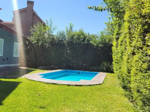 ¡Oportunidad en Las Lajas! Anticipo + Cuotas. Casa Cuatro Ambientes con Pileta