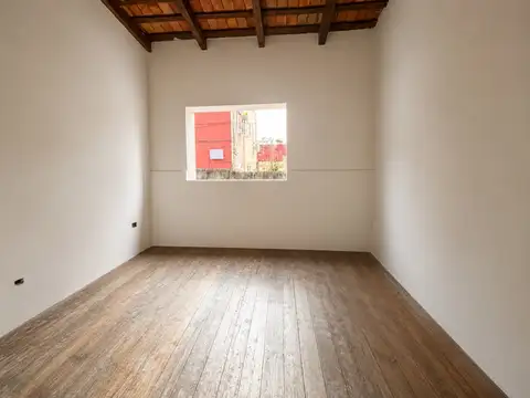 Depto Tipo Casa 4 ambientes con 2 baños