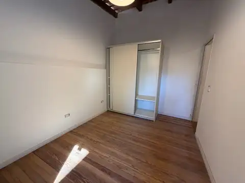 Depto Tipo Casa en Venta en República De La Sexta, USD 175.000