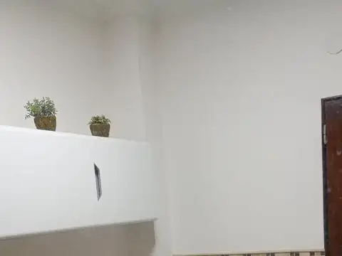 EN VENTA - CASA DE 3 DORMITORIOS CON PILETA - FISHERTON