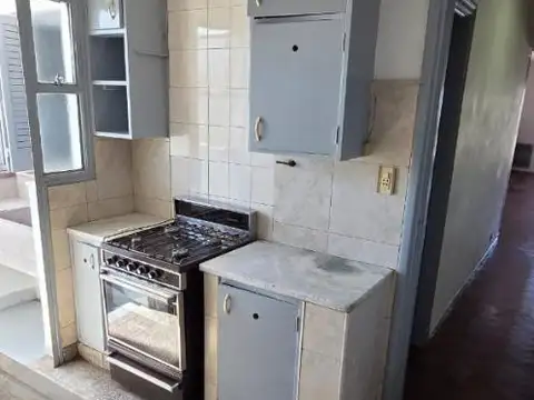 DEPARTAMENTO EN PLENO CENTRO DE MENDOZA  MUY BUENA UBICACION
