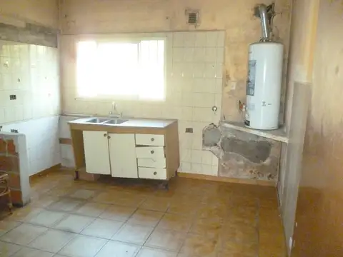 Casa en Venta en Adrogue, USD 99.000