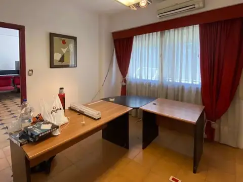Av Corrientes 2300 Balvanera 6amb U$290.000