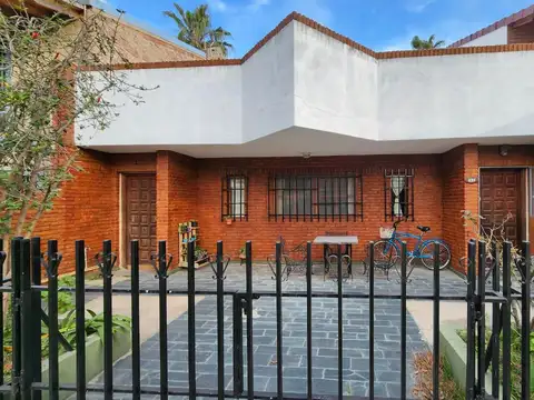 Venta | Casa | 3 Dormitorios | Apta crédito | Granadero Baigorria | Bo. Santa Rita