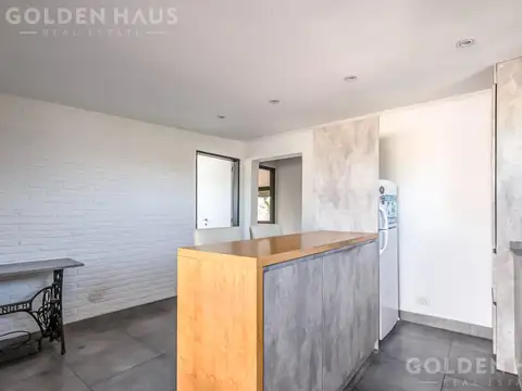 Depto Tipo Casa en Venta en Chacarita, USD 105.000