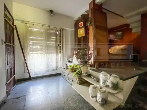 Parana  al 1400 entre Av. Santa Fe y Carlos Pellegrini