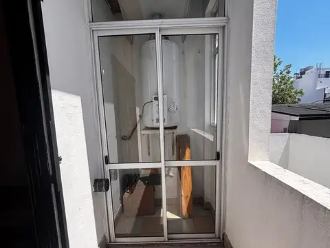 Depto Tipo Casa 3 ambientes con 2 baños