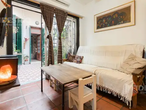 VENTA CASA DE PASILLO - DOS DORMITORIOS EN LA SEXTA