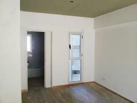 MONOAMBIENTE CON BALCÓN C/POSIBILIDAD DE DIVISIÓN