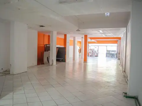 Local en Alquiler en Vicente Lopez Vias / Rio, $ 6.000.000