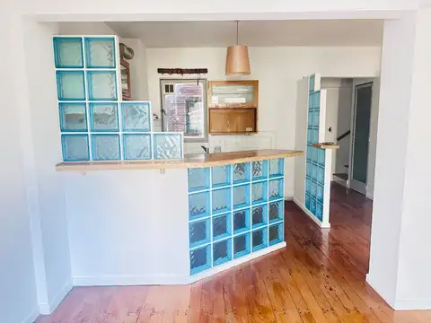 VENTA HERMOSO DEPARTAMENTO CON COCHERA PILETA GYM