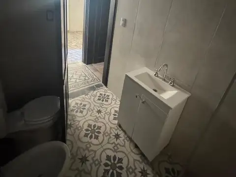 Casa 4 ambientes con 1 baño