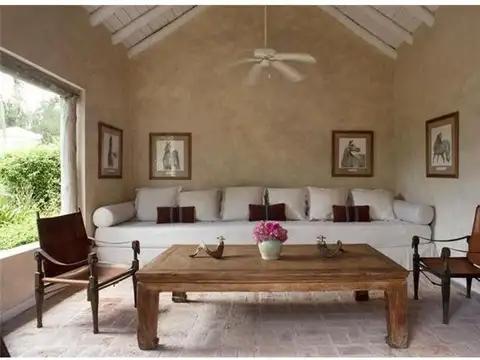 CASAS - CASA - MANANTIALES