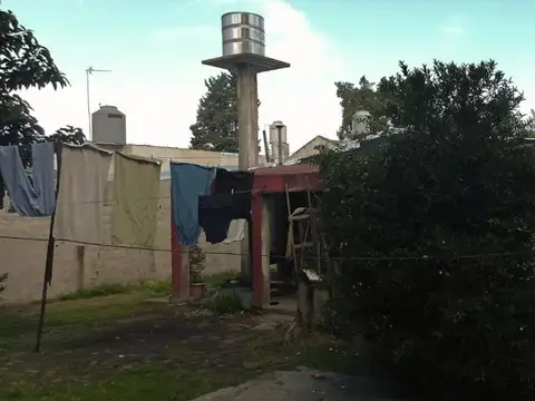 Ricardo Güiraldes e/ Avenida Doctor Ricardo Balbín y Benavente