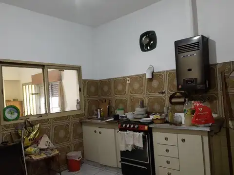Casa 4 ambientes con 1 baño