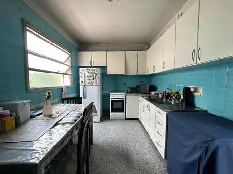 Departamento 4 ambientes con 2 baños