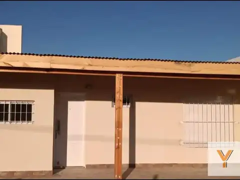 Casa en venta - 1 Dormitorio 1 Baño - Monoambiente - 300Mts2 - Villa Regina