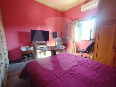 VENTA - 3 AMBIENTES AMPLIO TERRENO - REMEDIOS DE ESCALADA