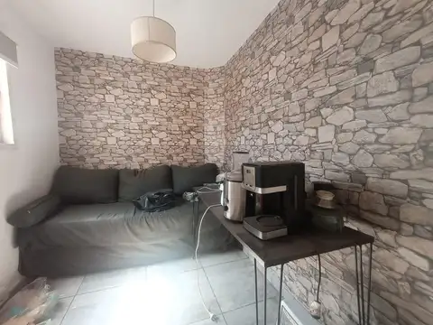 Depto Tipo Casa 5 ambientes con 1 baño