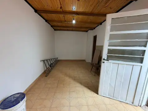 Depto Tipo Casa en Venta en Villa Dominico, USD 39.000