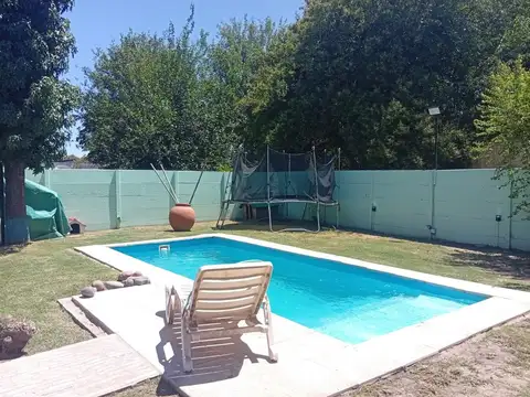 Casa 6 ambientes con 3 baños