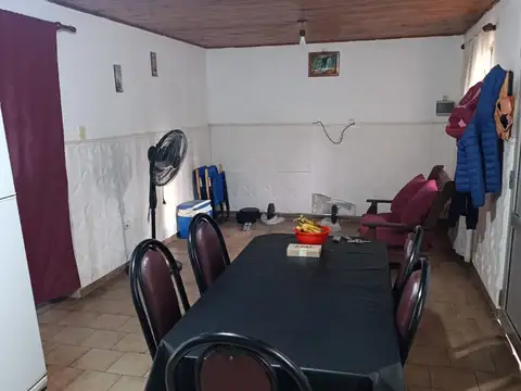 SE VENDE CASA , MOSCONI 4300 , SANTO TOME.