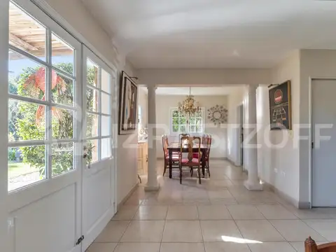 Casa en Venta en El Establo, USD 290.000