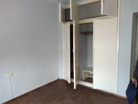 VENTA CASA TRES DORMITORIOS Bº VILLA CENTENARIO