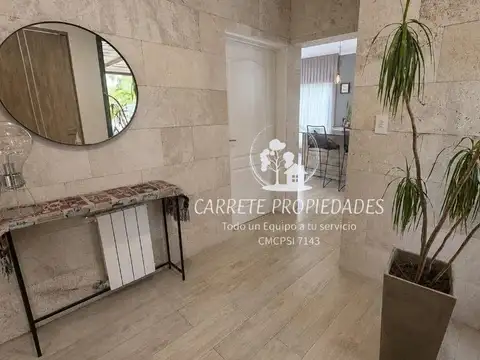 Casa en venta Moderna con pileta y fondo a verde. Barrio Santa Lucia. Pilar 100