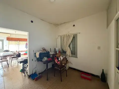 Casa 5 ambientes con 2 baños