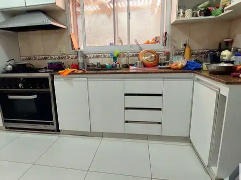 Casa en Venta con 5 cocheras