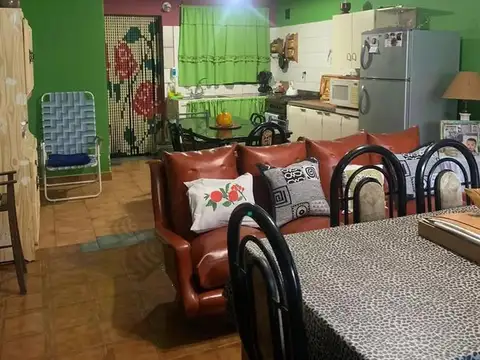 Depto Tipo Casa en Venta 40 años