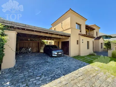 Casa en Venta en El Encuentro, USD 920.000