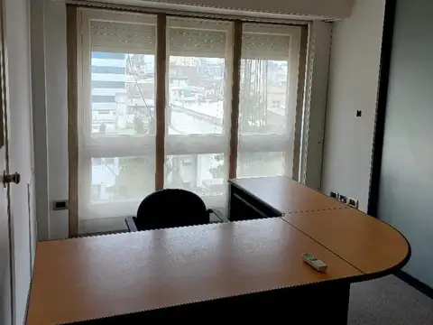OFICINAS TOTALMENTE AMUEBLADAS