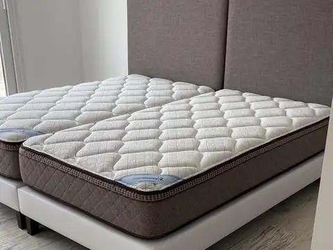 Casa en Alquiler con 1 cochera