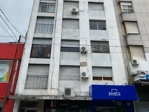 9  e/  46 y 47 700, Piso 6