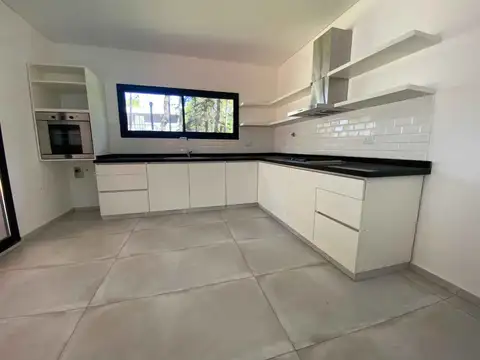 VENTA CASA A ESTRENAR PINAMAR NORTE 5 AMB PISCINA