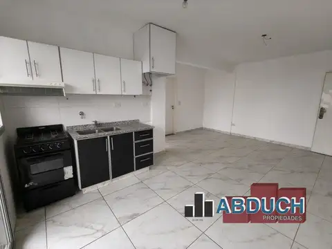 VIDAL 3300, Piso 4