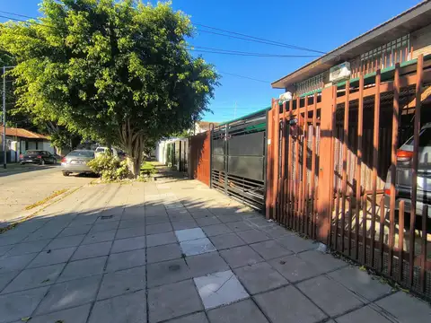 Profesor Manuel García 6100