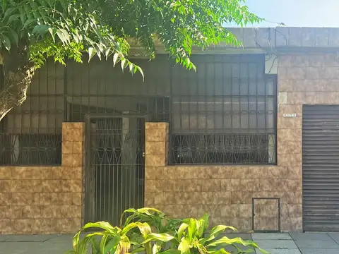 Carlos María de Alvear al 2100