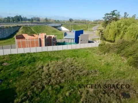Terreno en Venta 20  mts Frente